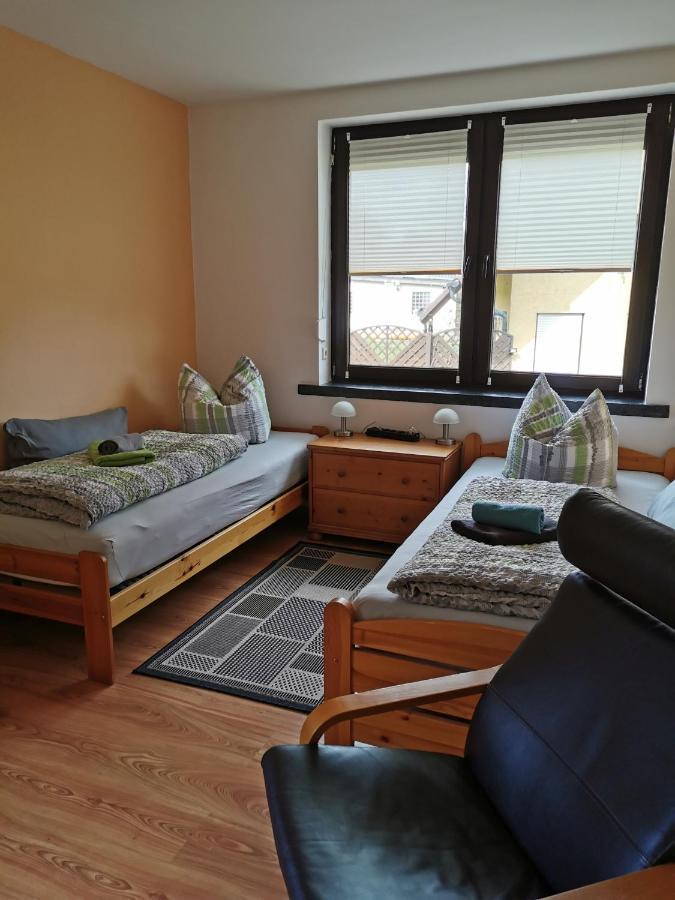 Monteur- Und Ferienwohnung In Hainichen - Obergeschoss Oder Dachgeschoss - Familie Weber Bockendorf Extérieur photo